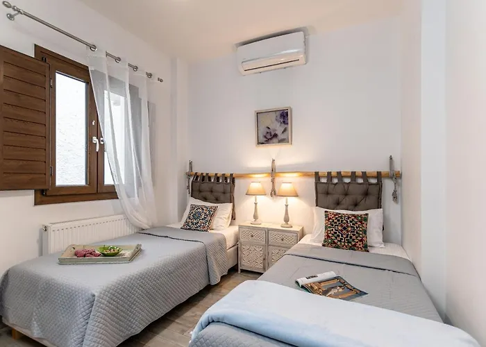 アパート Friends & Fam Apt,town Of Naxos Island,by Naxosvibe Naxos City