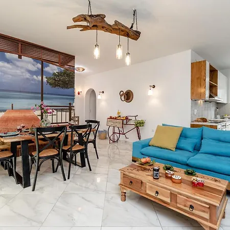 Apartment Friends & Fam Apt,town Of Naxos Island,by Naxosvibe