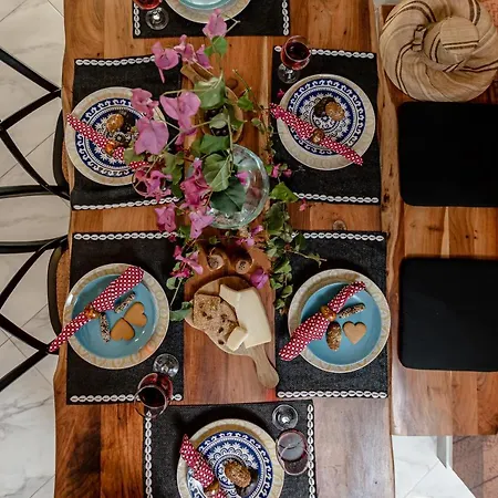 Friends & Fam Apt,town Of Naxos Island,by Naxosvibe Apartment
