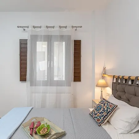 Friends & Fam Apt,town Of Naxos Island,by Naxosvibe *